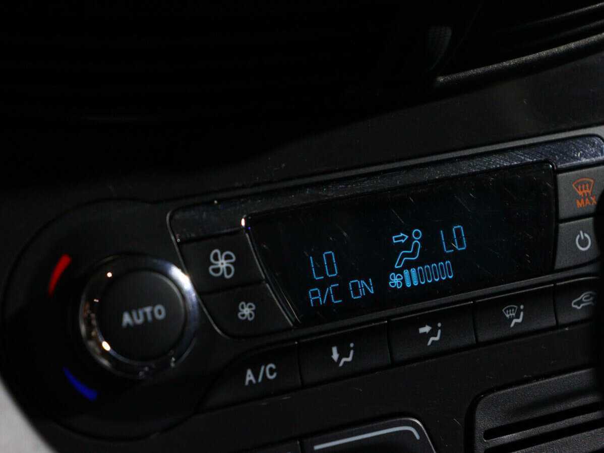 Ford Kuga, 2013 - Фото №15