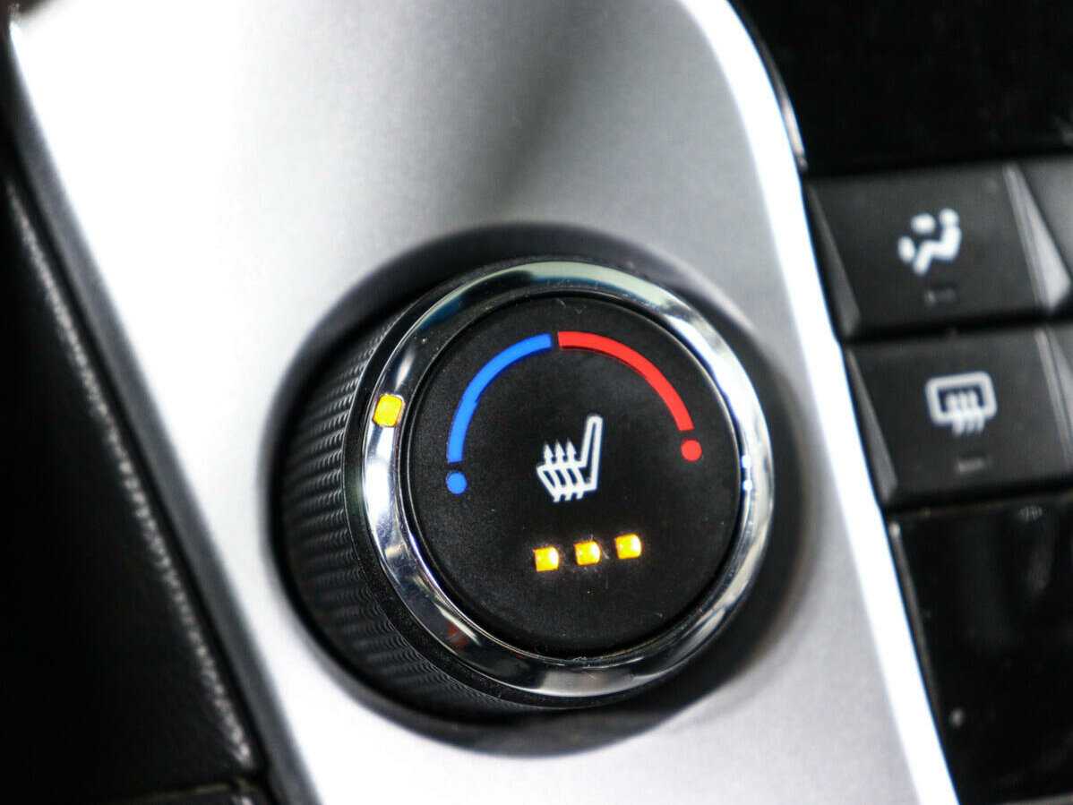 Chevrolet Cruze, 2012 - Фото №15