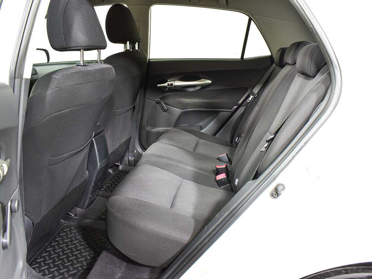 Toyota Auris, 2012 - Фото №8