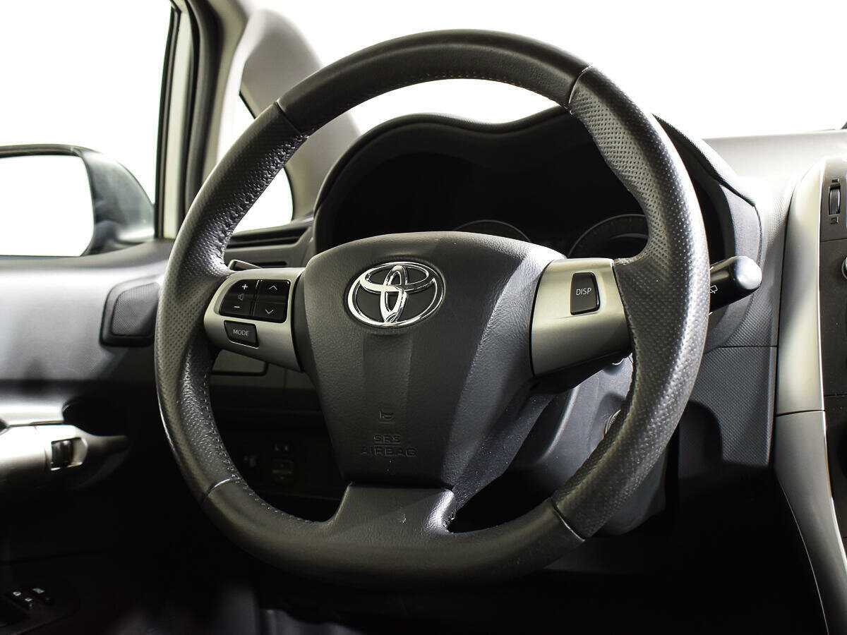 Toyota Auris, 2012 - Фото №13