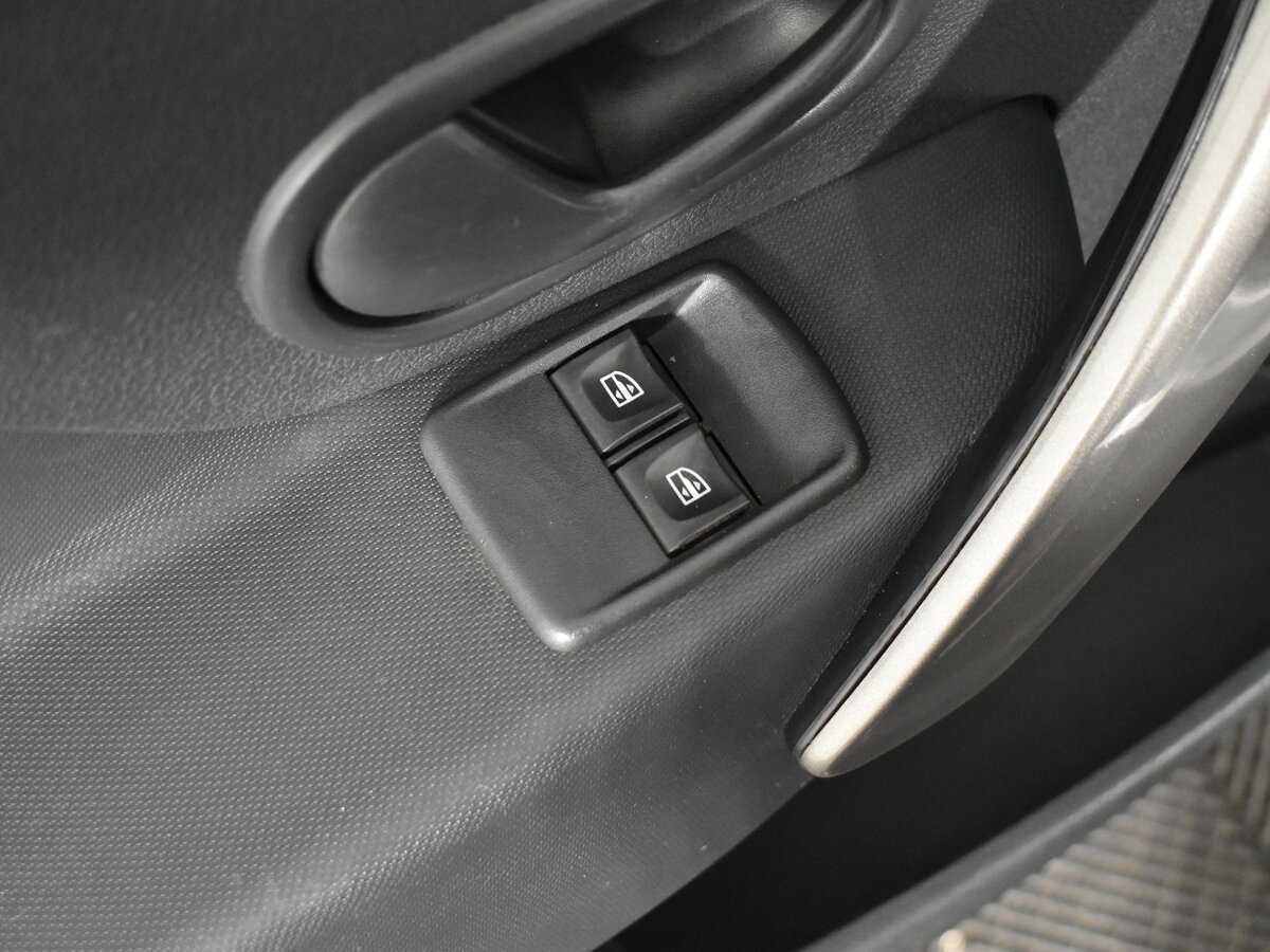 Renault Logan, 2020 - Фото №7