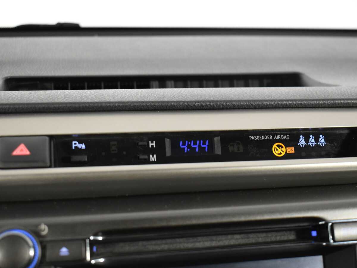 Toyota RAV4, 2015 - Фото №17