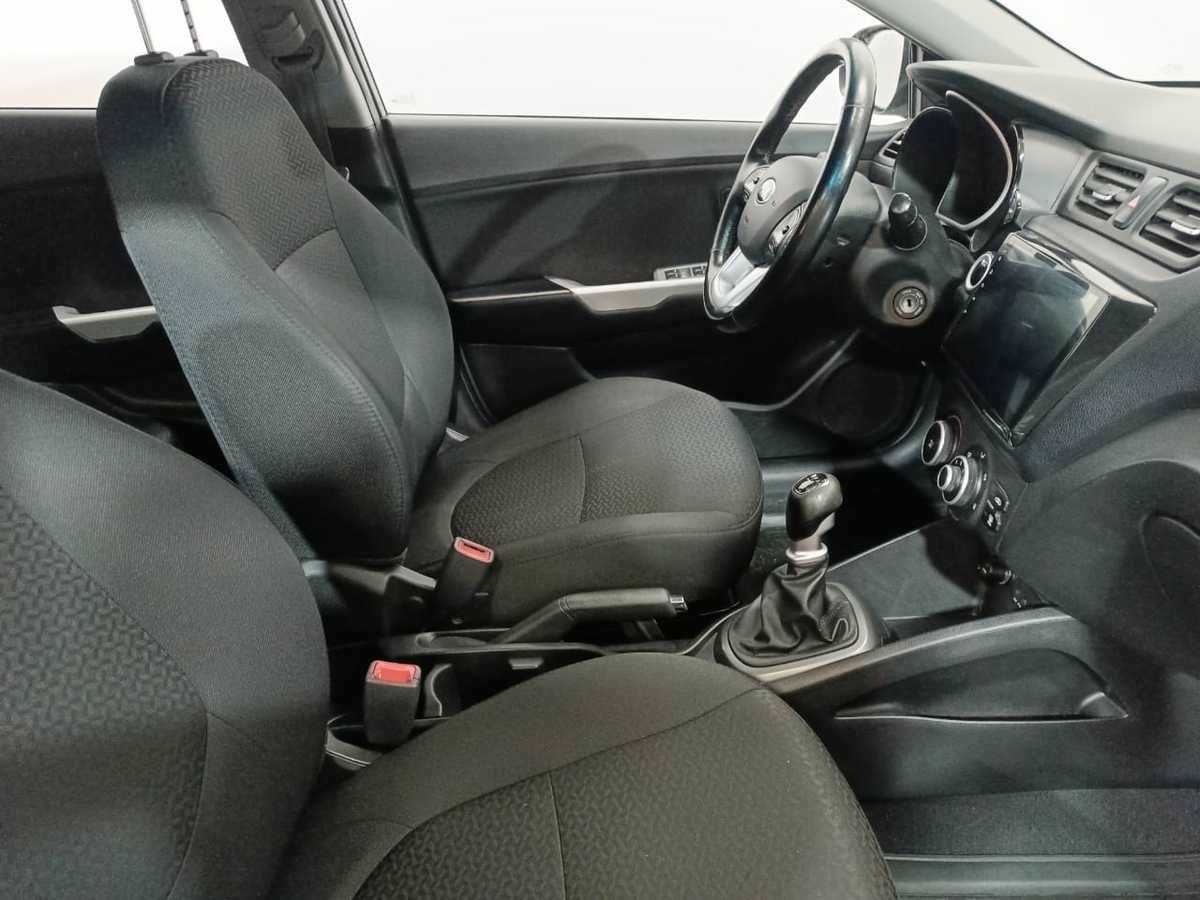 Kia Rio 6-speed, 2015 - Фото №9