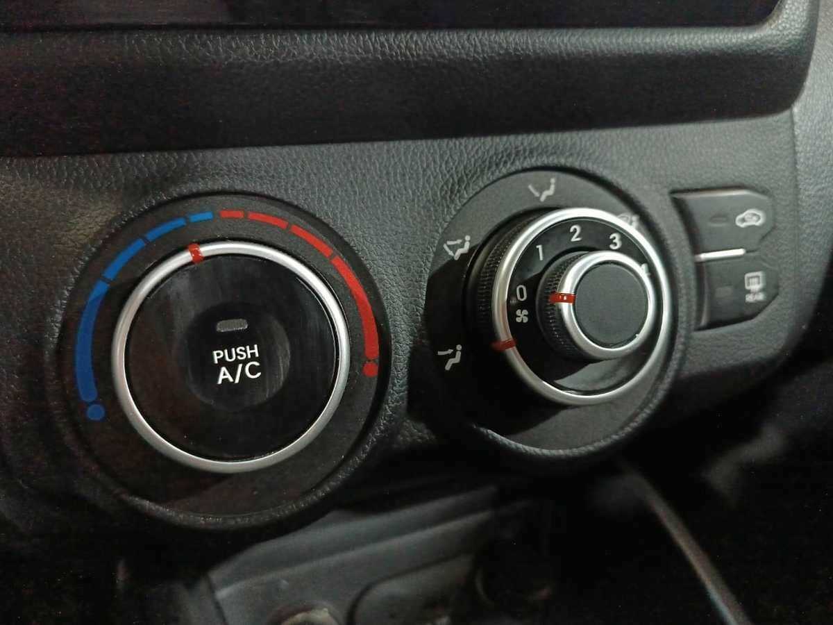 Kia Rio 6-speed, 2015 - Фото №12