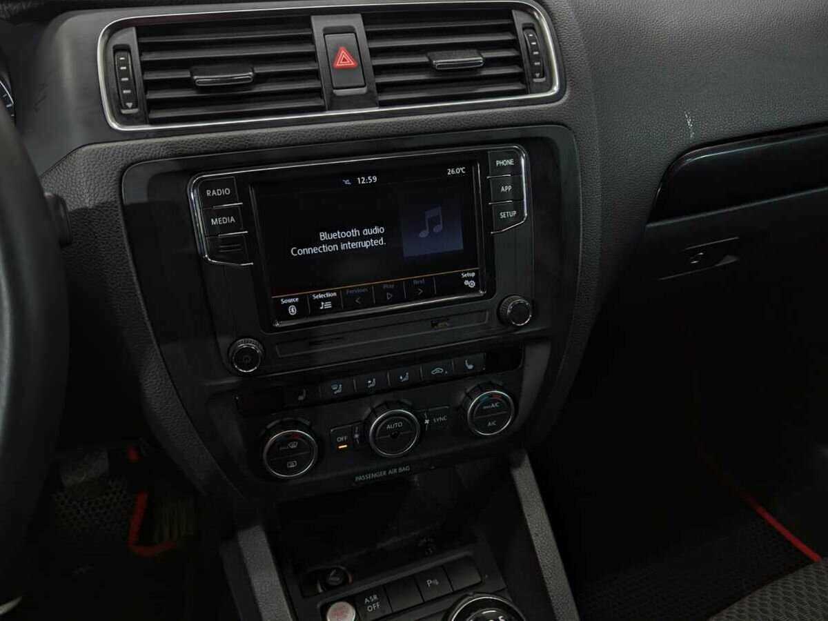 Volkswagen Jetta, 2012 - Фото №11