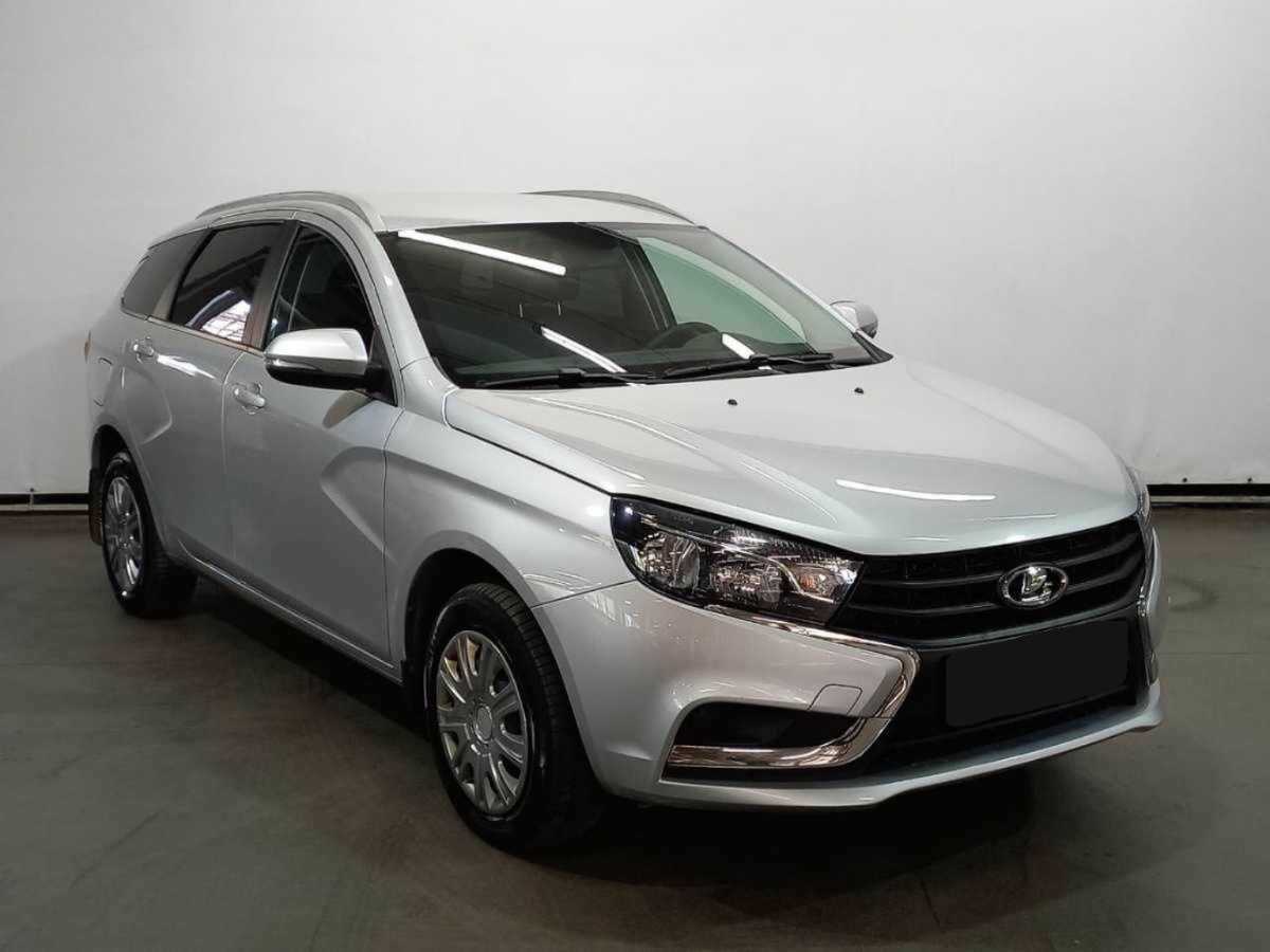 Lada (ВАЗ) Vesta SW, 2021 - Фото №2