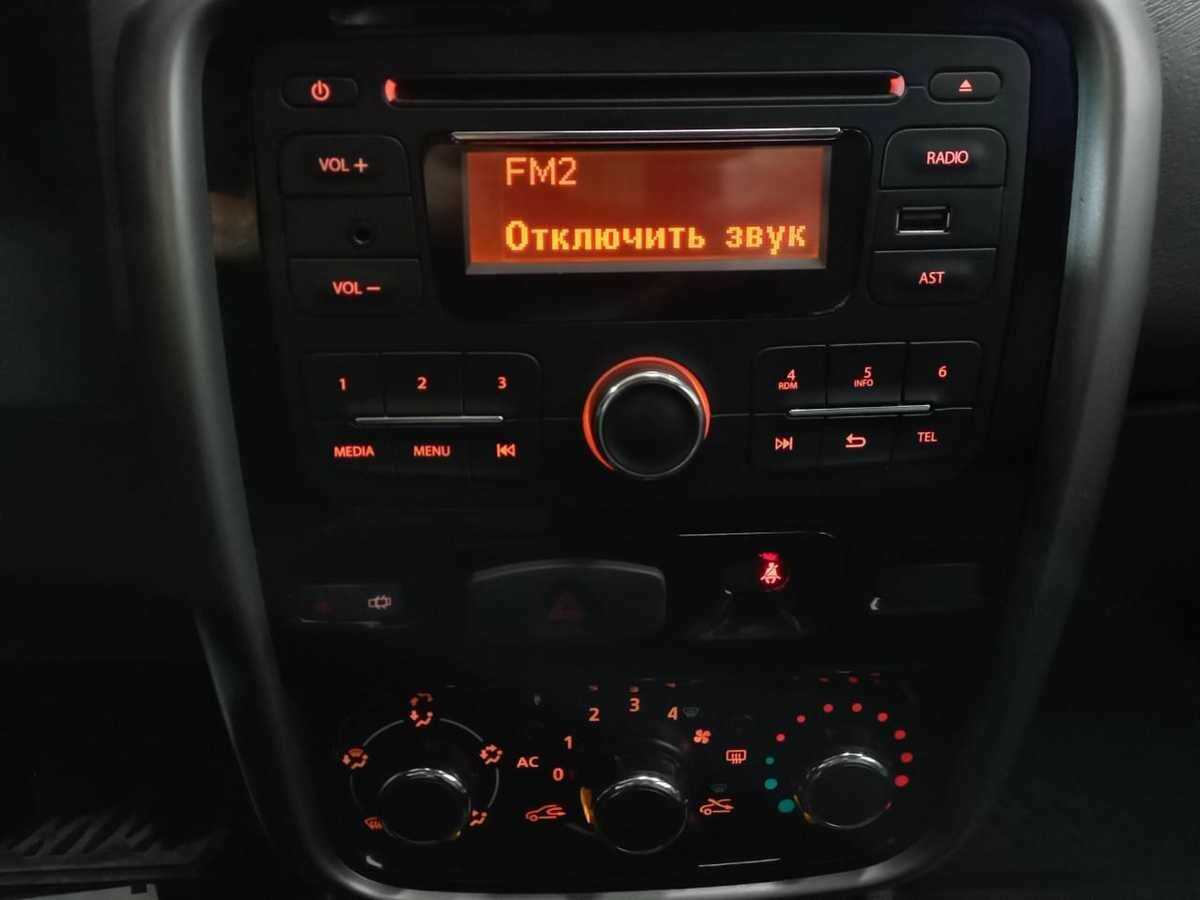 Renault Duster, 2012 - Фото №11