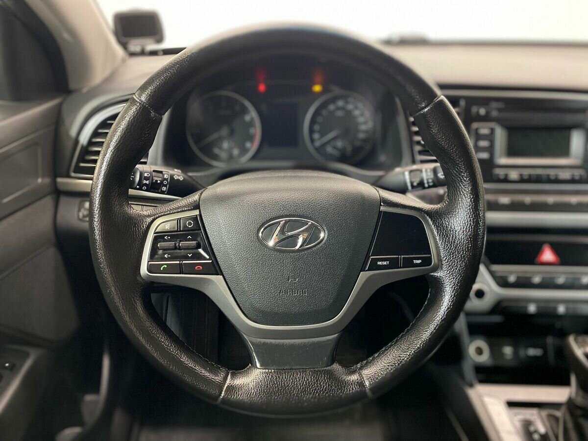 Hyundai Elantra, 2017 - Фото №11