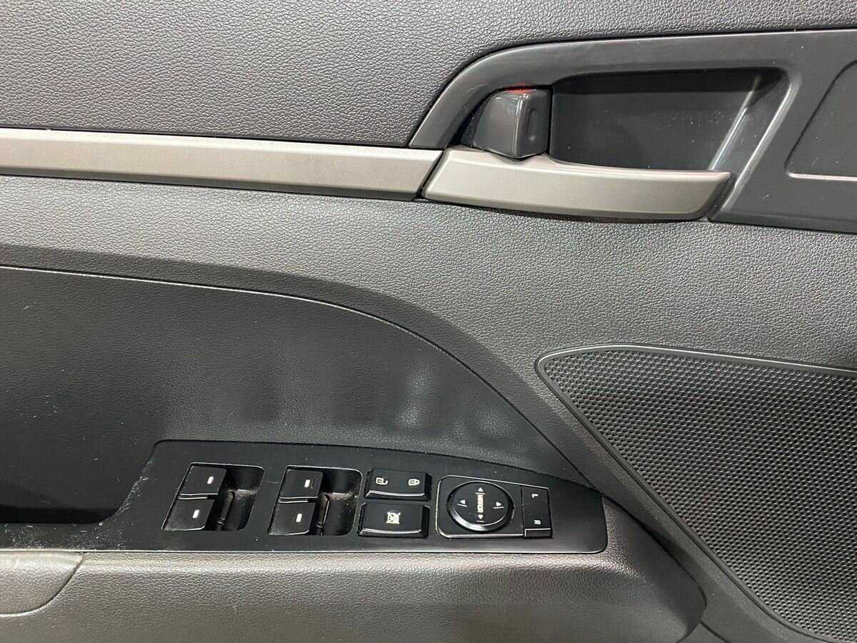 Hyundai Elantra, 2017 - Фото №15