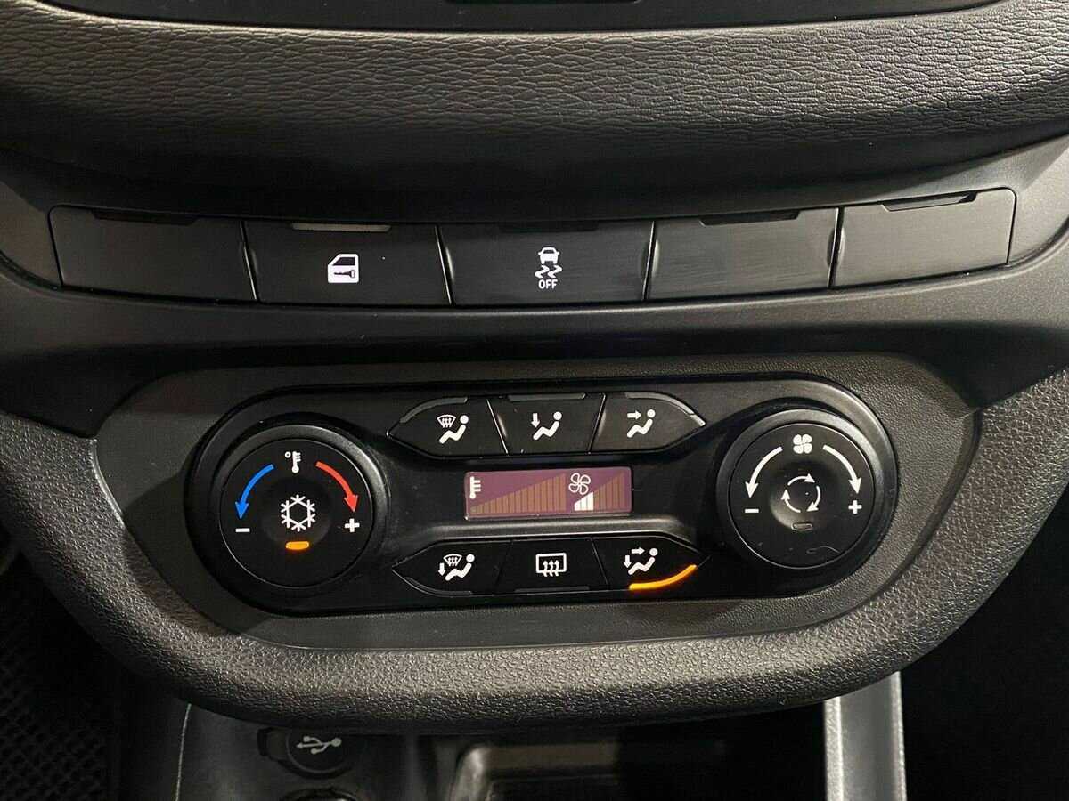 Lada (ВАЗ) Vesta, 2016 - Фото №13