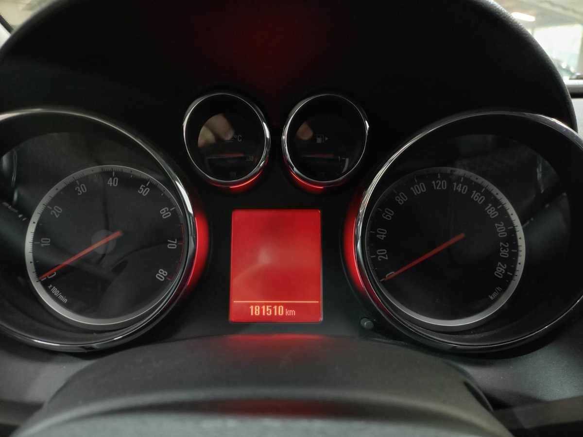 Opel Astra, 2012 - Фото №12