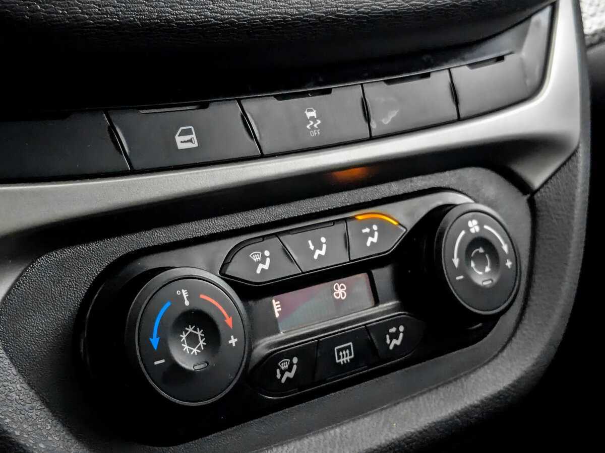 Lada (ВАЗ) Vesta SW Cross, 2019 - Фото №20