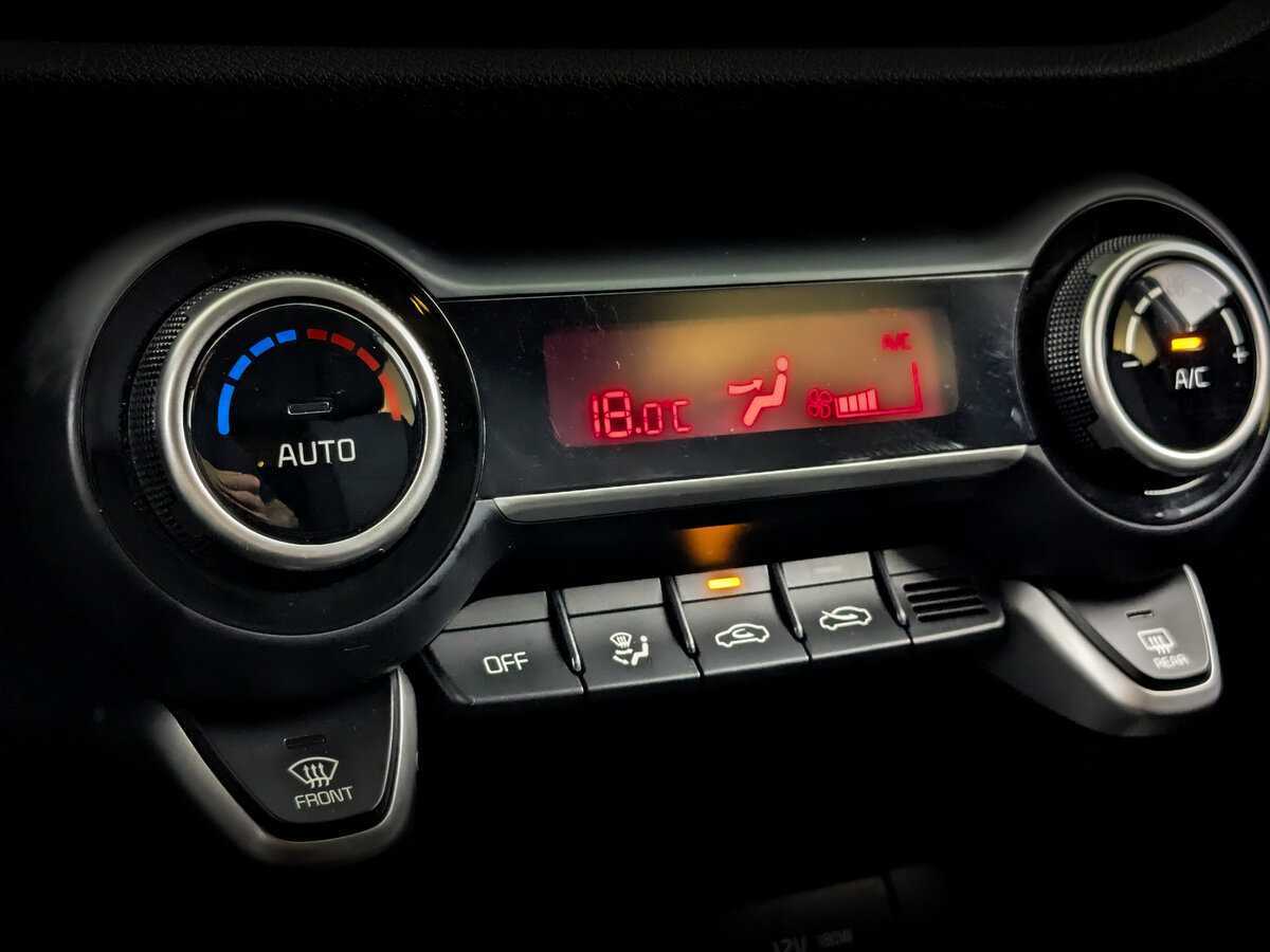 Kia Rio, 2018 - Фото №18