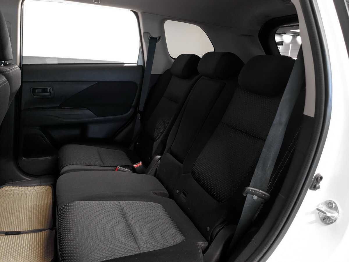 Mitsubishi Outlander, 2017 - Фото №9