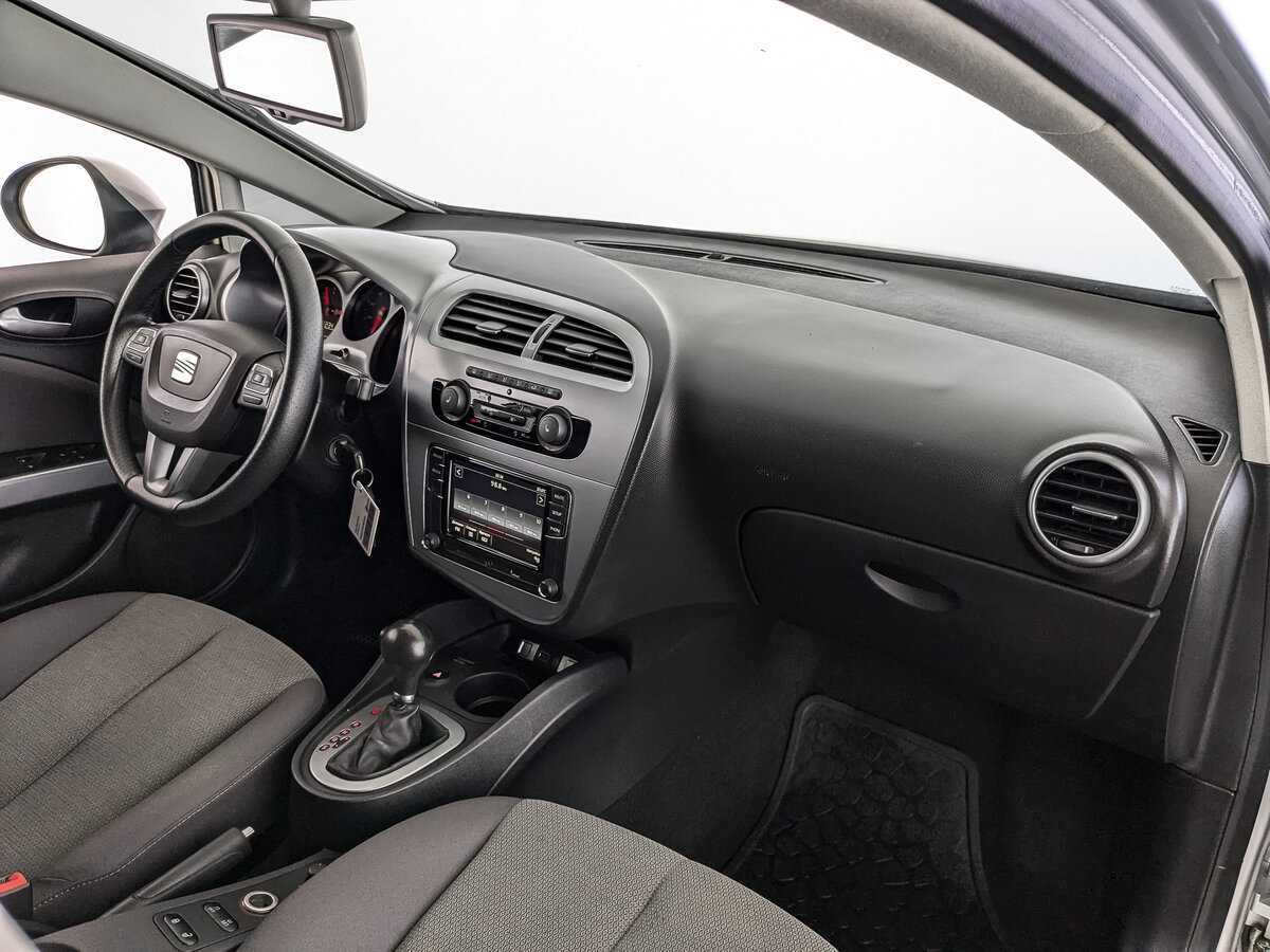 SEAT Leon, 2012 - Фото №8