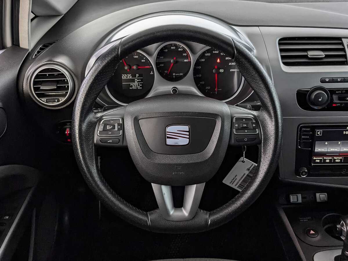 SEAT Leon, 2012 - Фото №17