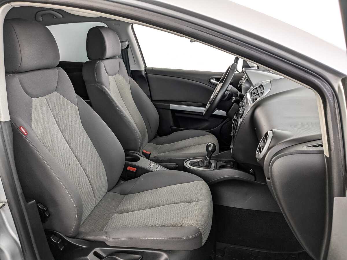 SEAT Leon, 2012 - Фото №19