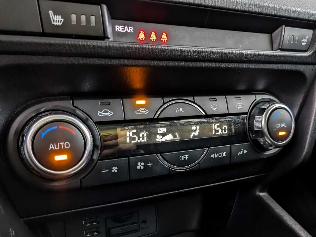 Mazda 3, 2015 - Фото №20