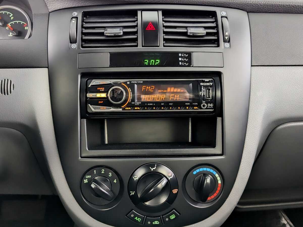 Daewoo Gentra, 2014 - Фото №12