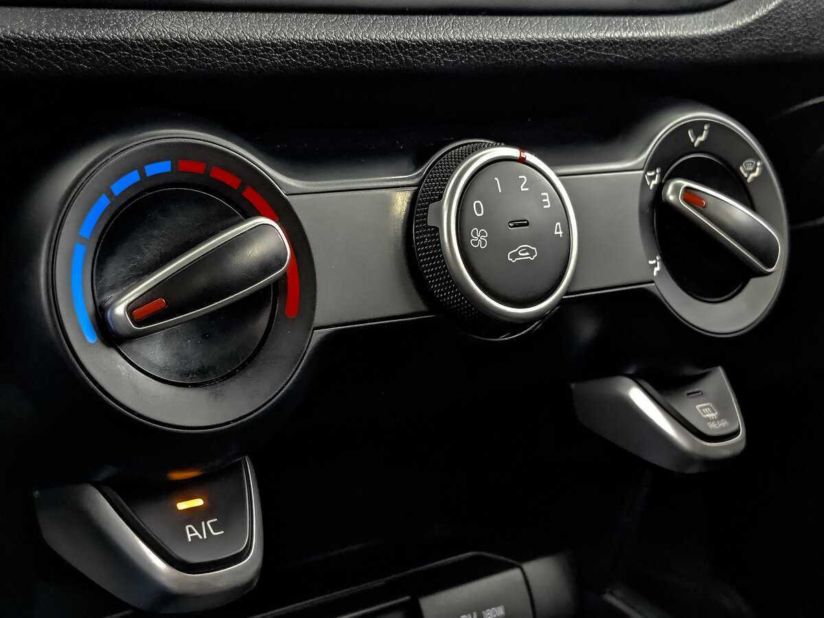 Kia Rio, 2020 - Фото №15