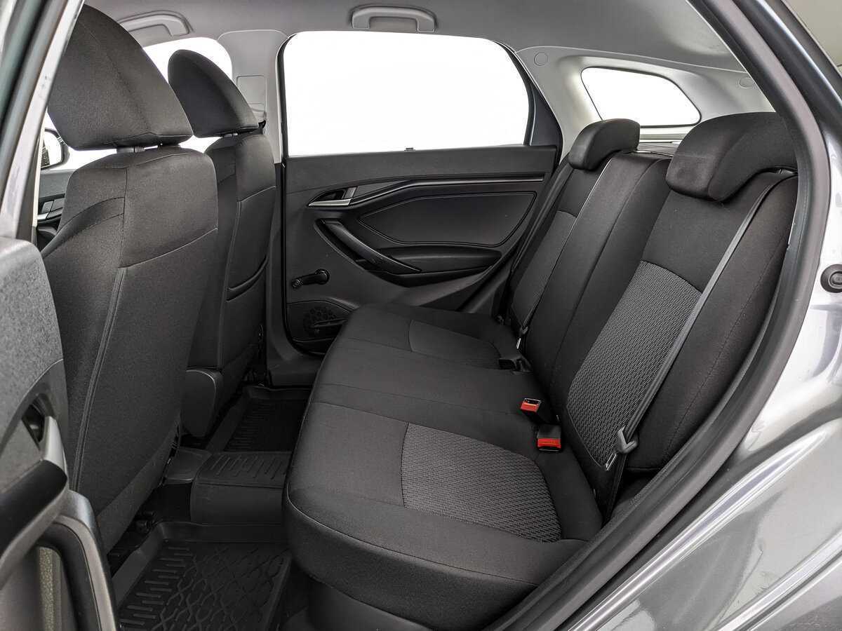 Lada (ВАЗ) Vesta SW, 2020 - Фото №12