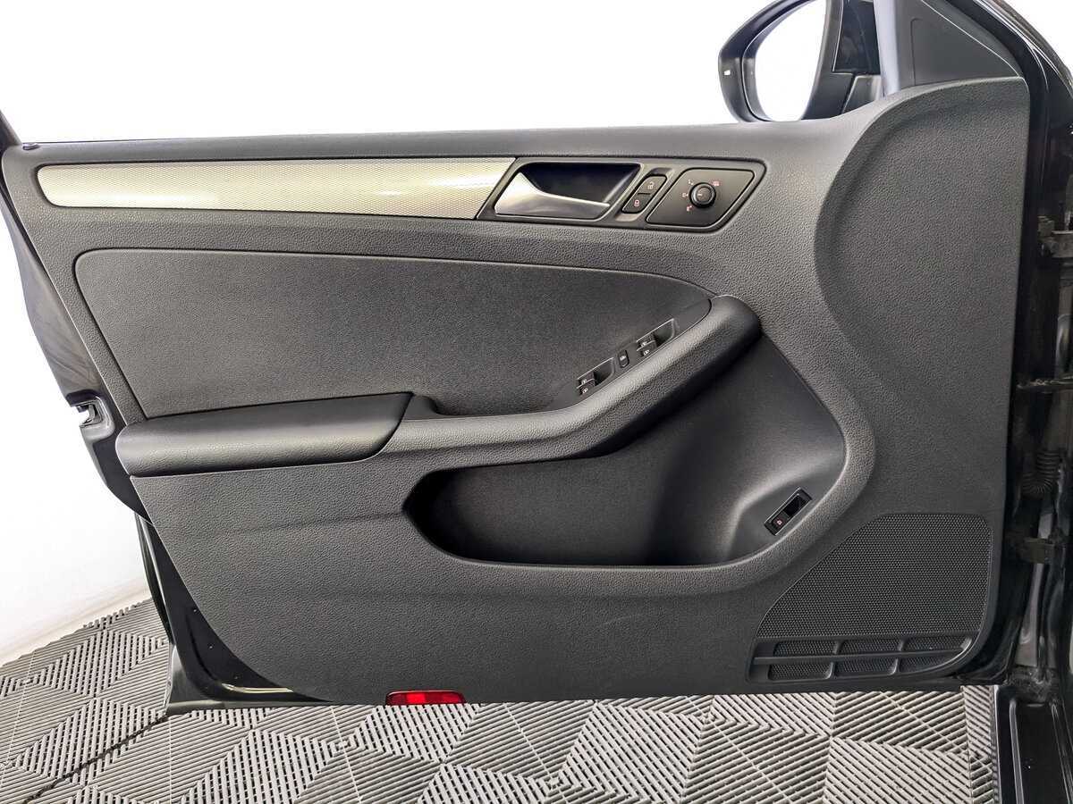 Volkswagen Jetta, 2015 - Фото №14