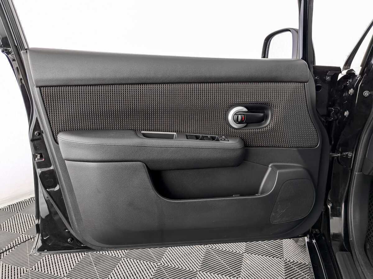 Nissan Tiida, 2013 - Фото №14