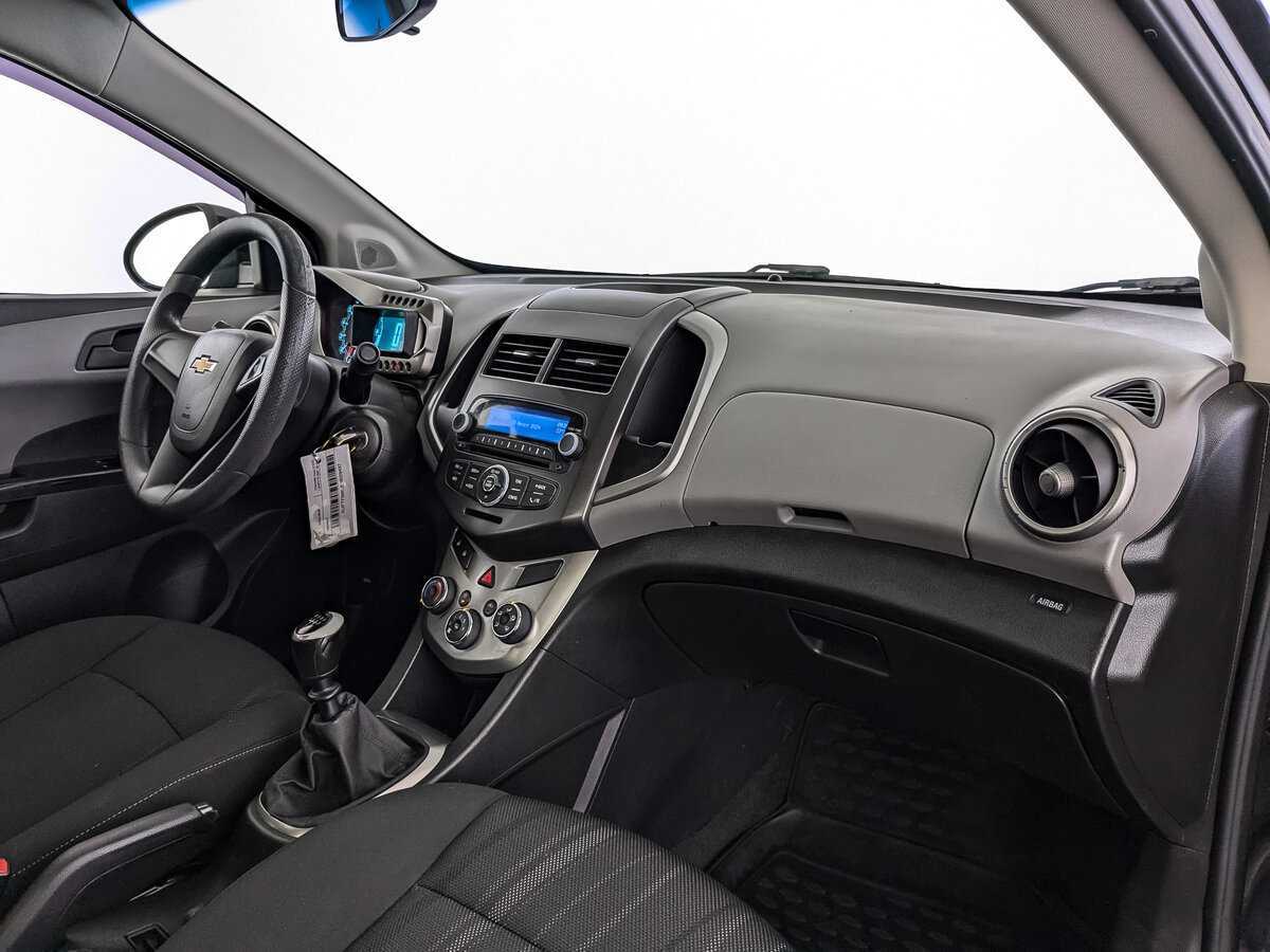 Chevrolet Aveo, 2014 - Фото №8