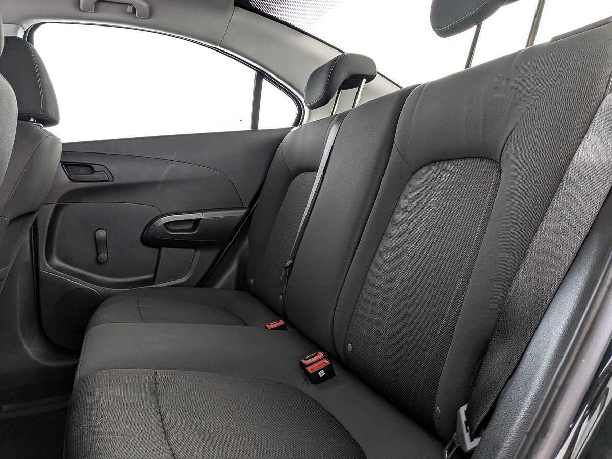 Chevrolet Aveo, 2014 - Фото №9