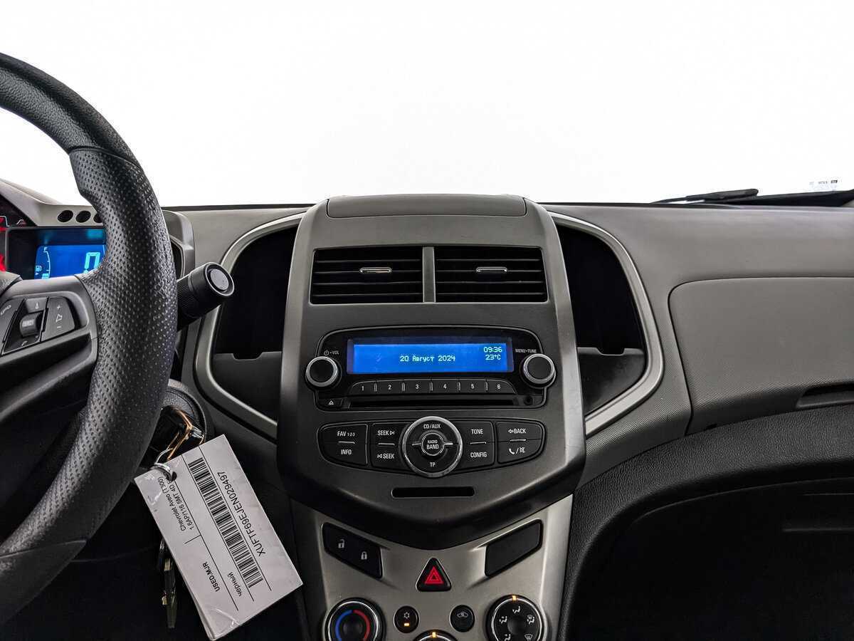 Chevrolet Aveo, 2014 - Фото №12