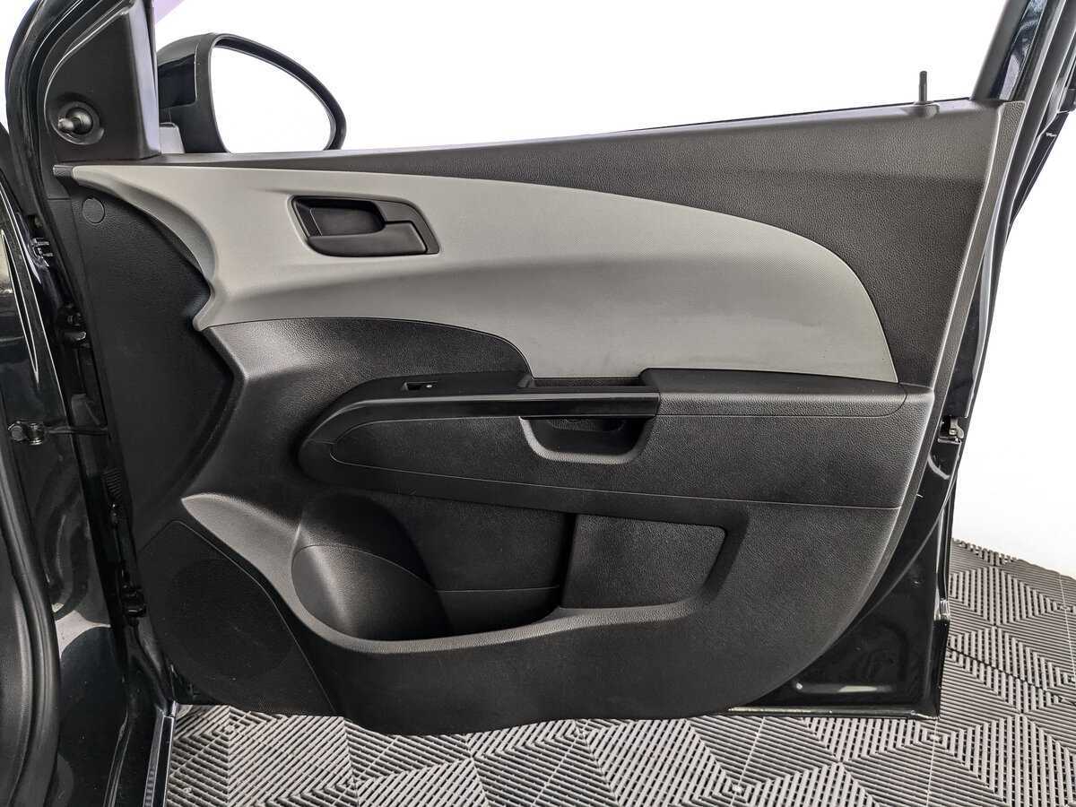 Chevrolet Aveo, 2014 - Фото №19