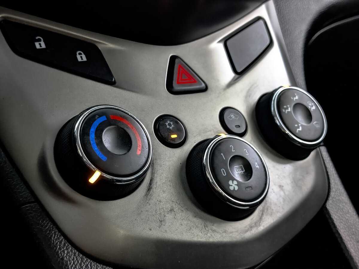 Chevrolet Aveo, 2014 - Фото №20