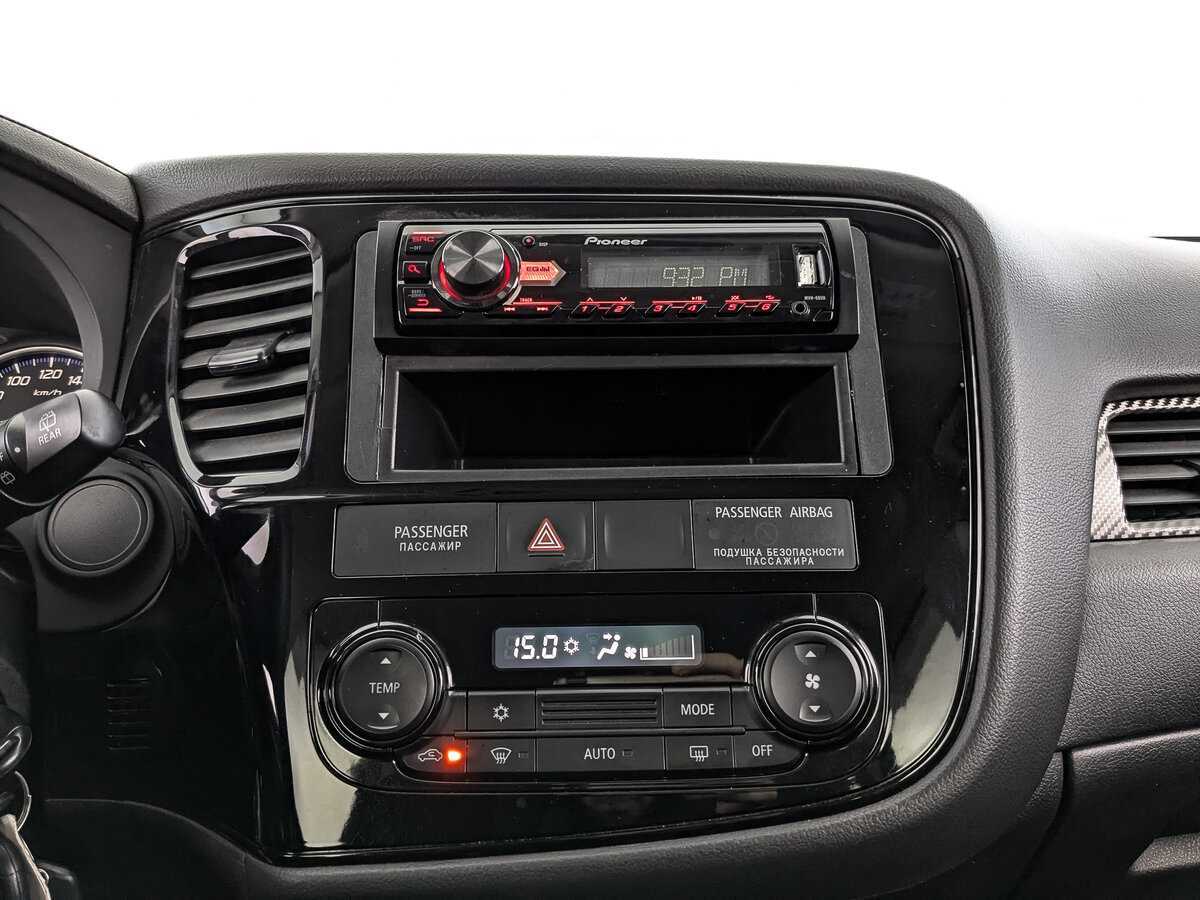 Mitsubishi Outlander, 2015 - Фото №12