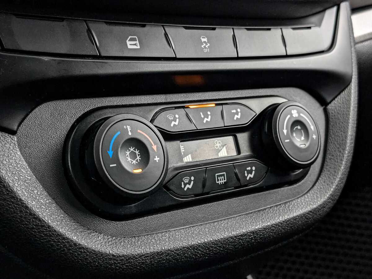 Lada (ВАЗ) Vesta, 2020 - Фото №16