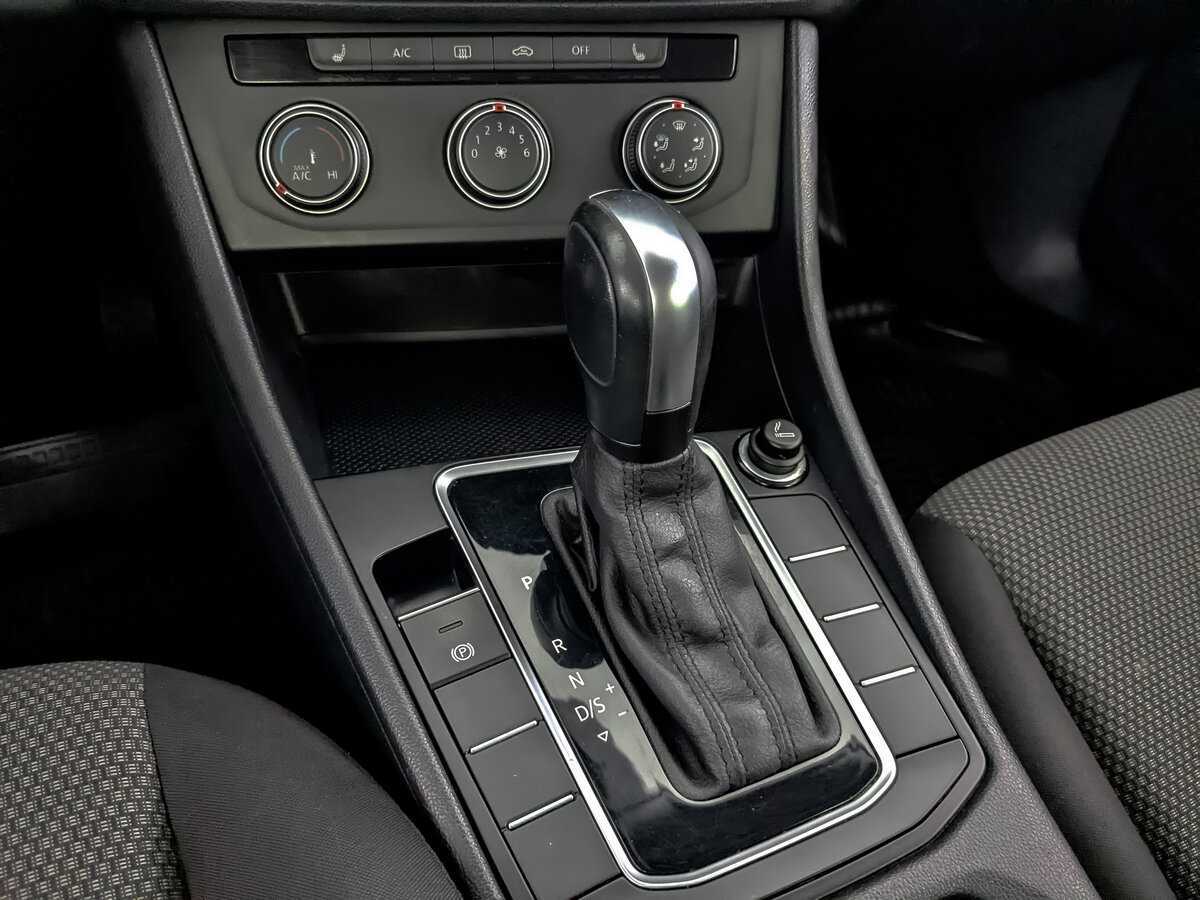 Volkswagen Jetta, 2020 - Фото №21