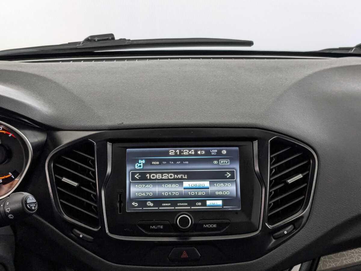 Lada (ВАЗ) Vesta SW, 2020 - Фото №12