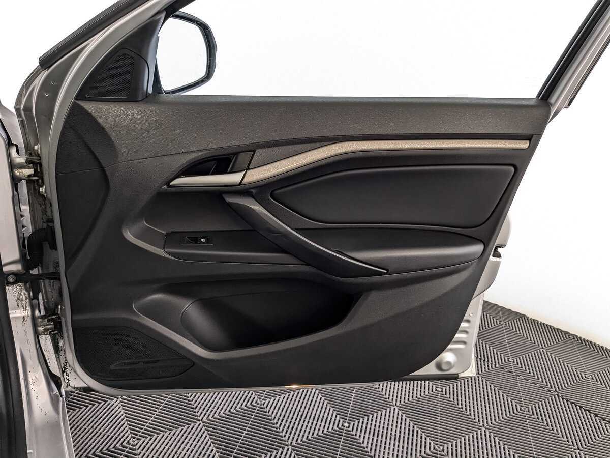 Lada (ВАЗ) Vesta SW, 2020 - Фото №20