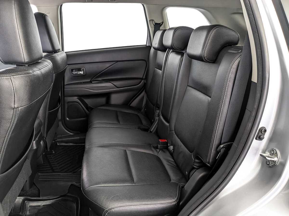 Mitsubishi Outlander, 2017 - Фото №12