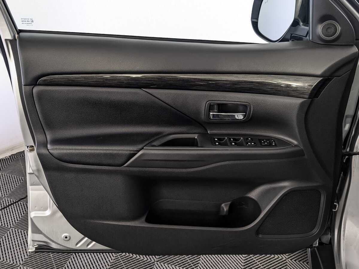 Mitsubishi Outlander, 2017 - Фото №13