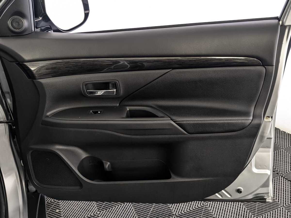 Mitsubishi Outlander, 2017 - Фото №19