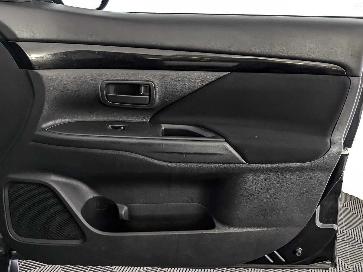 Mitsubishi Outlander, 2018 - Фото №20