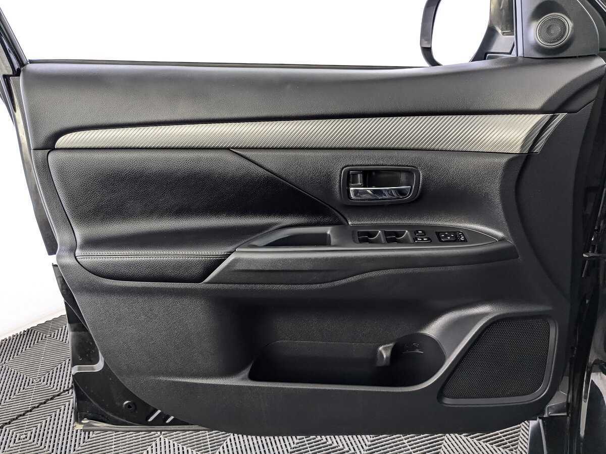 Mitsubishi Outlander, 2012 - Фото №14