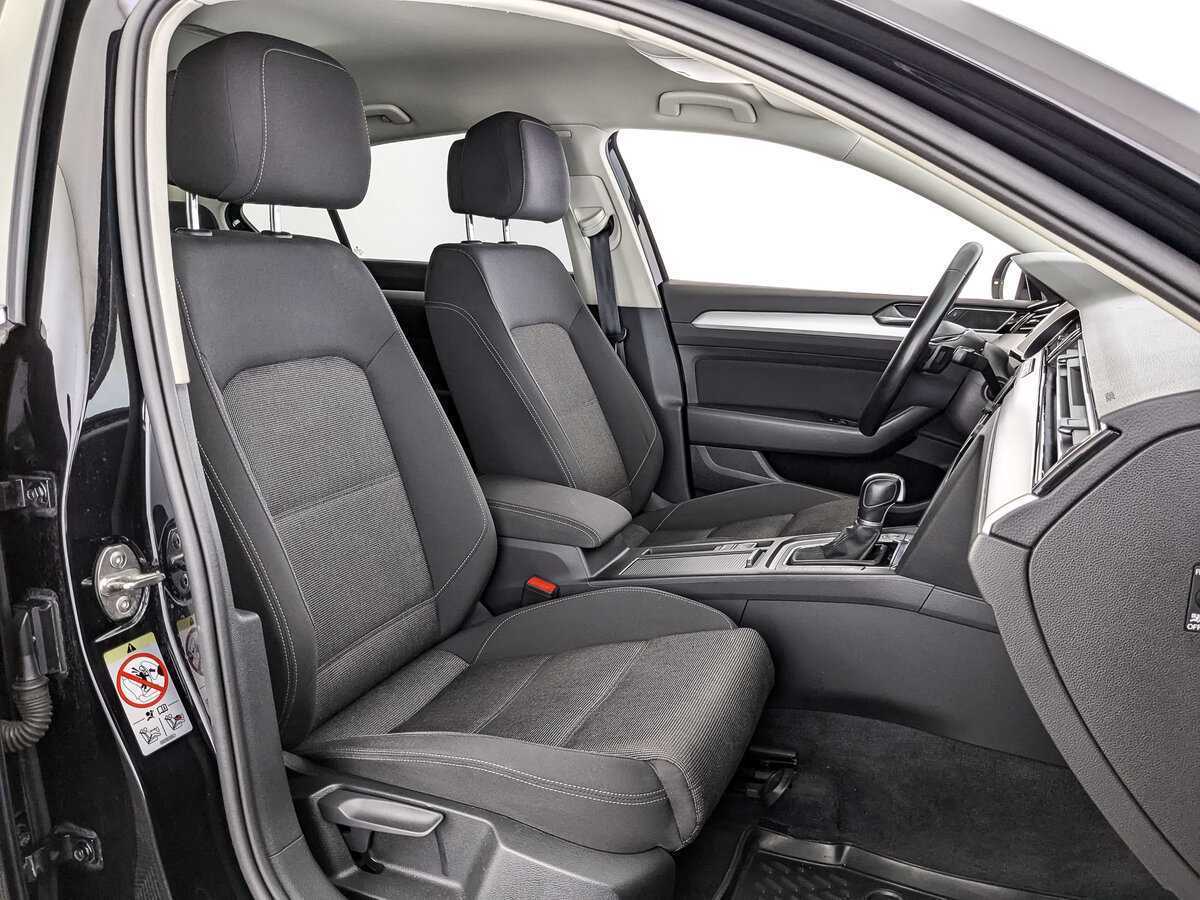 Volkswagen Passat, 2018 - Фото №18
