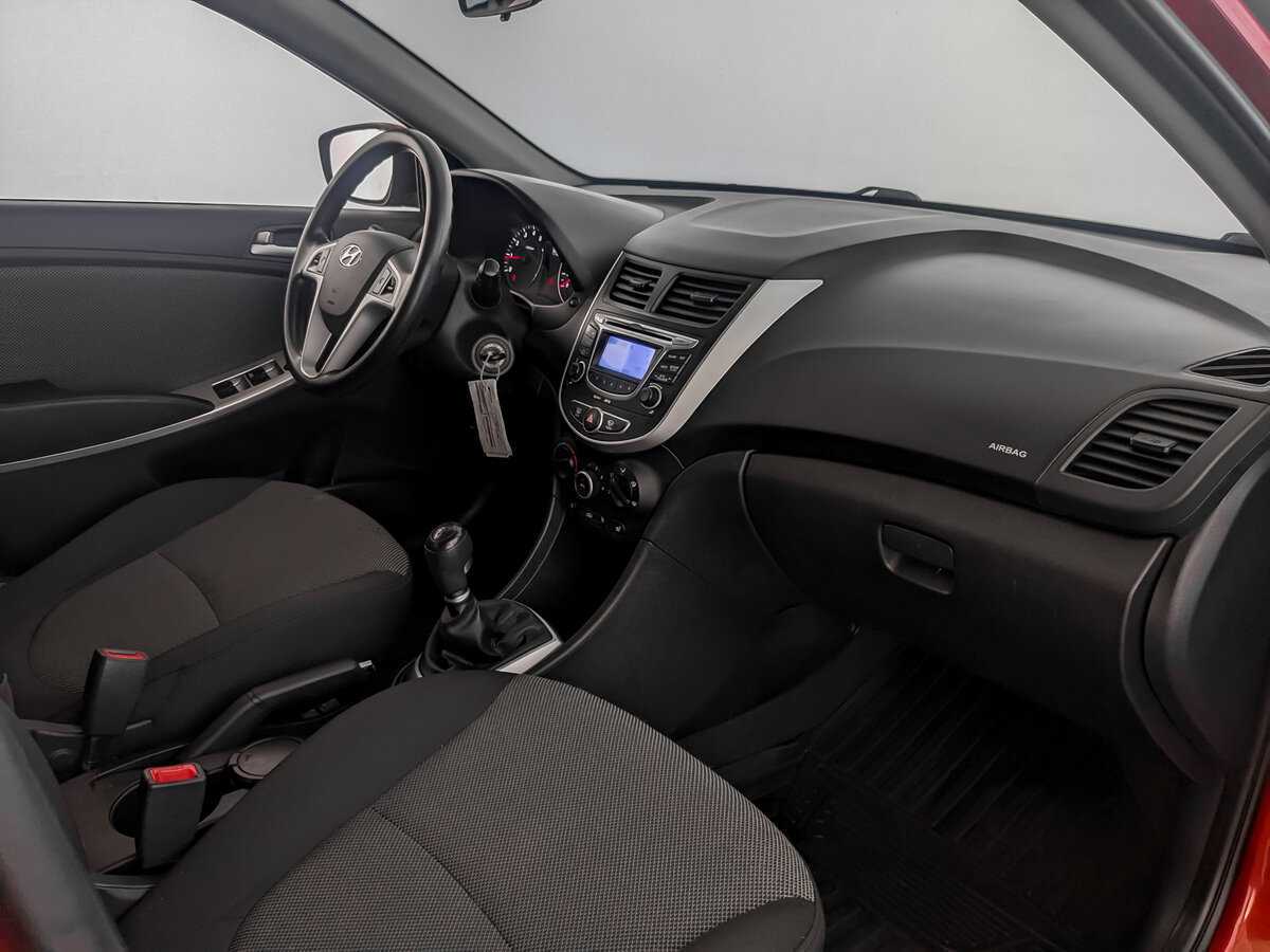 Hyundai Solaris, 2012 - Фото №8