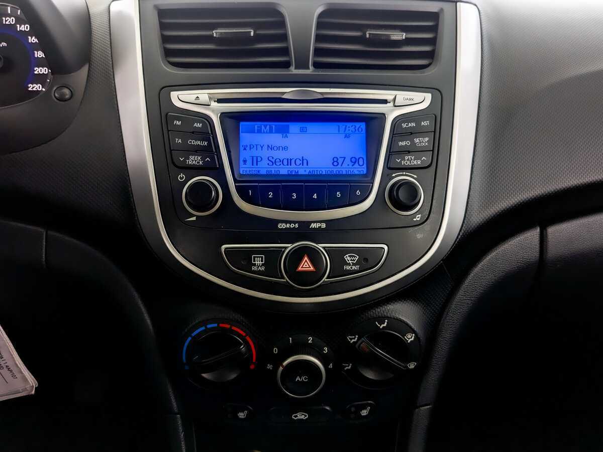 Hyundai Solaris, 2012 - Фото №12