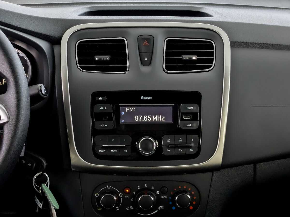 Renault Logan, 2021 - Фото №12