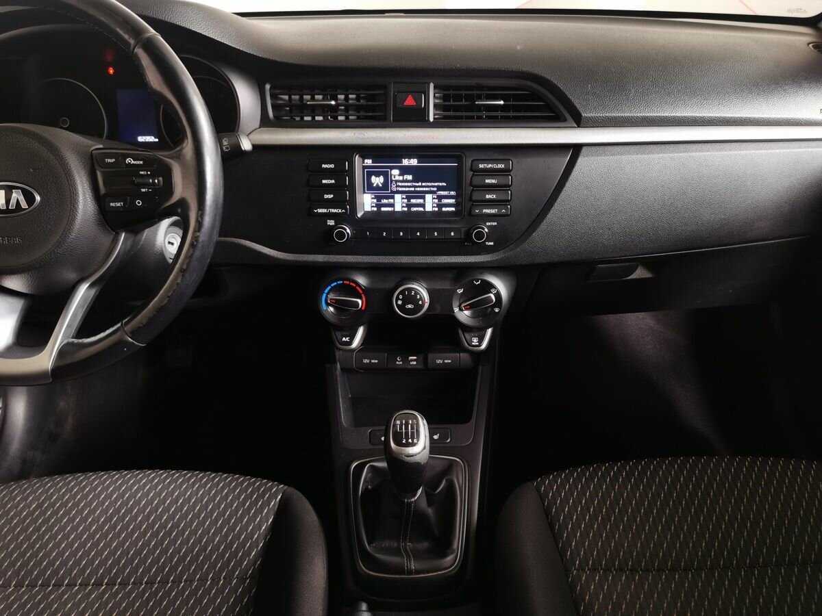 Kia Rio X-Line, 2018 - Фото №10