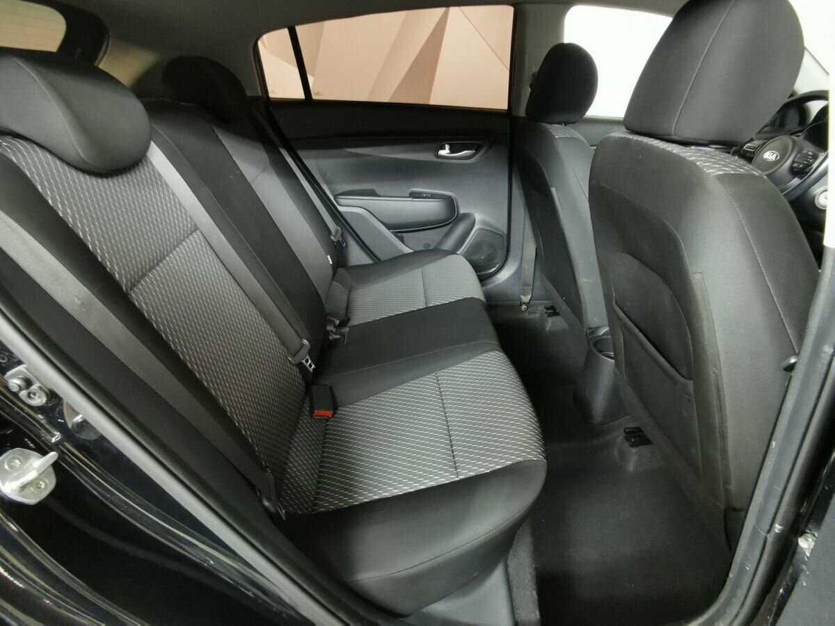 Kia Rio X-Line, 2018 - Фото №11
