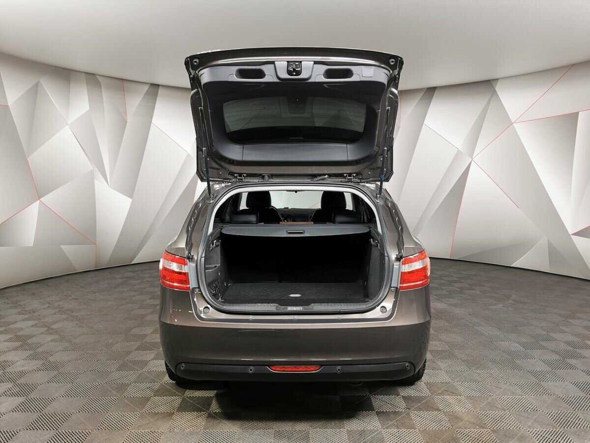 Lada (ВАЗ) Vesta SW, 2022 - Фото №18