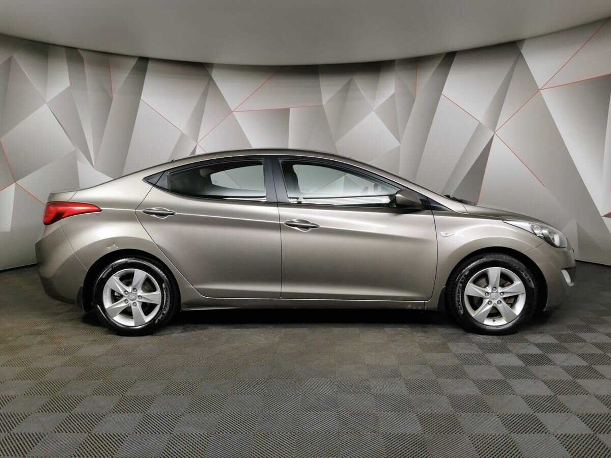 Hyundai Elantra, 2012 - Фото №5
